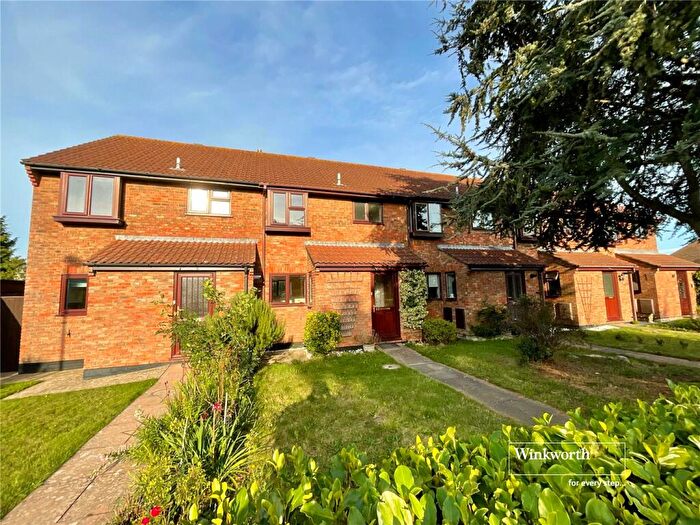 3 Bedroom Terraced House To Rent In Russell Drive, Christchurch, Dorset, BH23