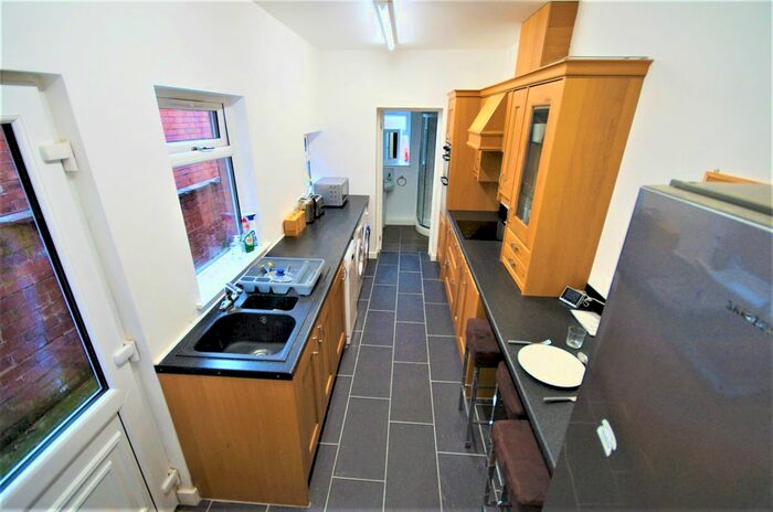 4 Bedroom End Of Terrace House To Rent In Dean Street, Coventry, CV2
