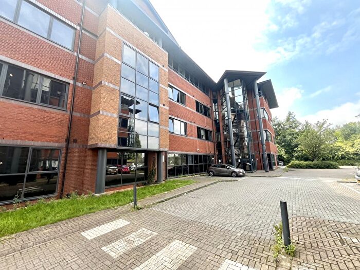 2 Bedroom Flat To Rent In Sandringham House, M5