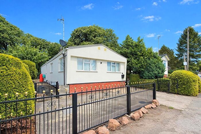 1 Bedroom Park Home For Sale In Wood End, Halsnead Park, Whiston, L35