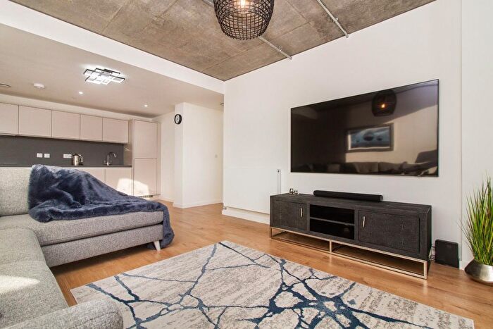 2 Bedroom Flat For Sale In Smokehouse Two, Smiths Dock, NE29