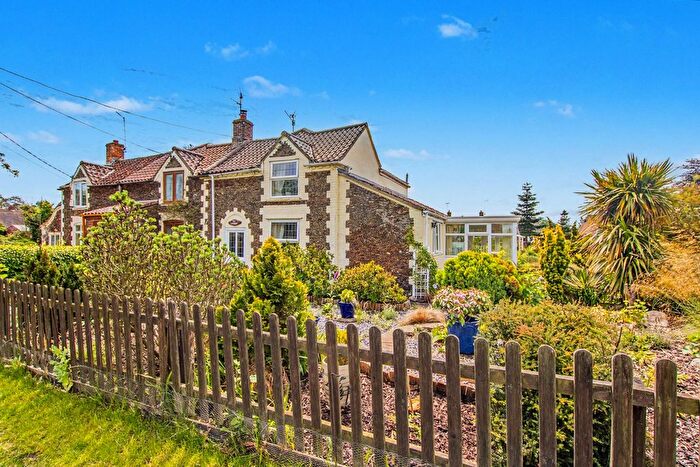 3 Bedroom Cottage For Sale In Lynn Road, Roydon, PE32