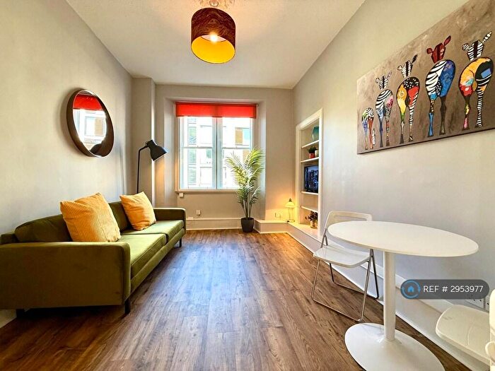 1 Bedroom Flat To Rent In St Leonard's Street, Edinburgh, EH8