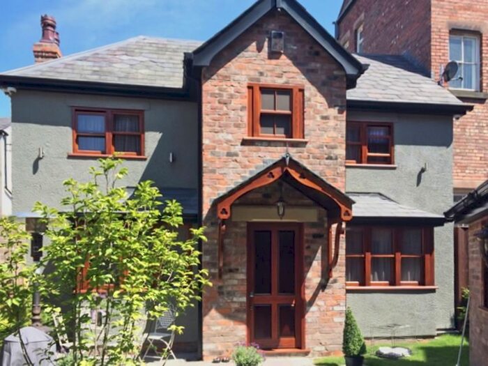 2 Bedroom Detached House To Rent In Lord Street, Southport PR9