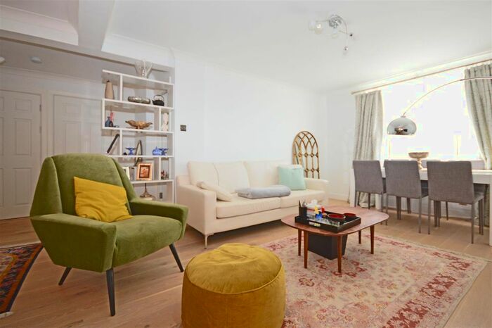 2 Bedroom Flat To Rent In Lambert Avenue, Richmond, TW9