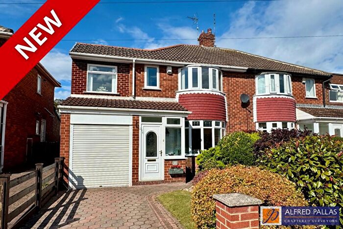 3 Bedroom Semi Detached House For Sale In Druridge Avenue, Seaburn, SR6