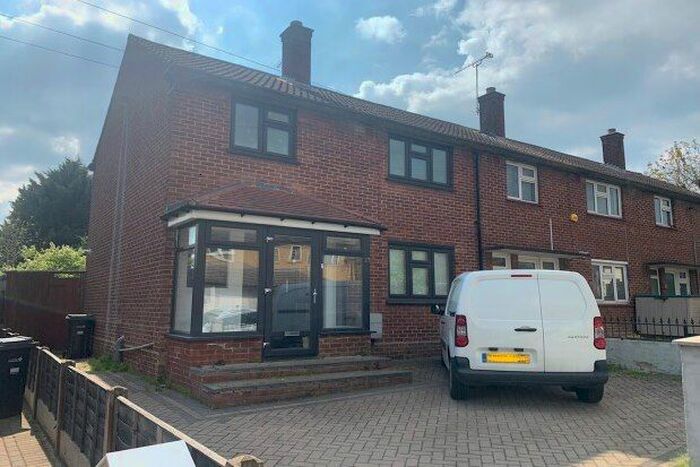 3 Bedroom End Of Terrace House To Rent In Globe Road, Woodford Green, IG8