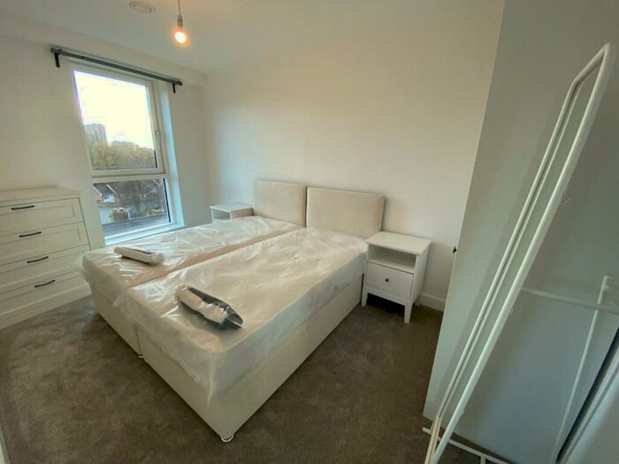 2 Bedroom Flat To Rent In Carmine, Chapel Street, Salford, M3