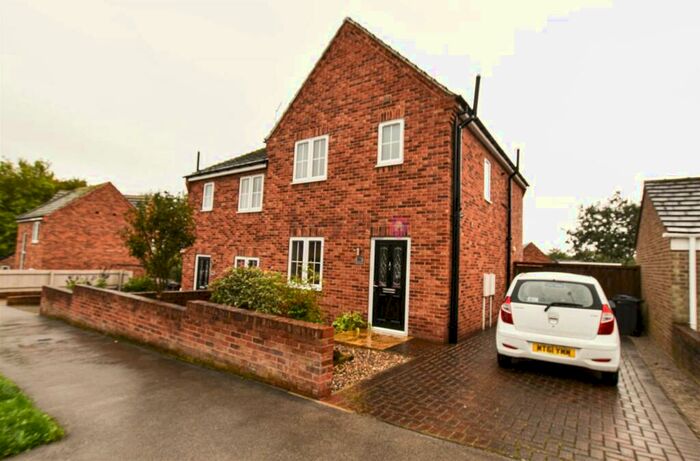 3 Bedroom Semi-Detached House To Rent In Plumbley Hall Road, Mosborough, S20