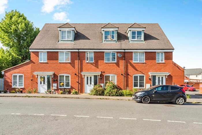 3 Bedroom Terraced House For Sale In Prince Rupert Drive, Aylesbury, Buckinghamshire, HP19