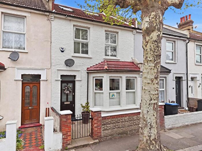 3 Bedroom Terraced House For Sale In Norfolk Road, Enfield, EN3