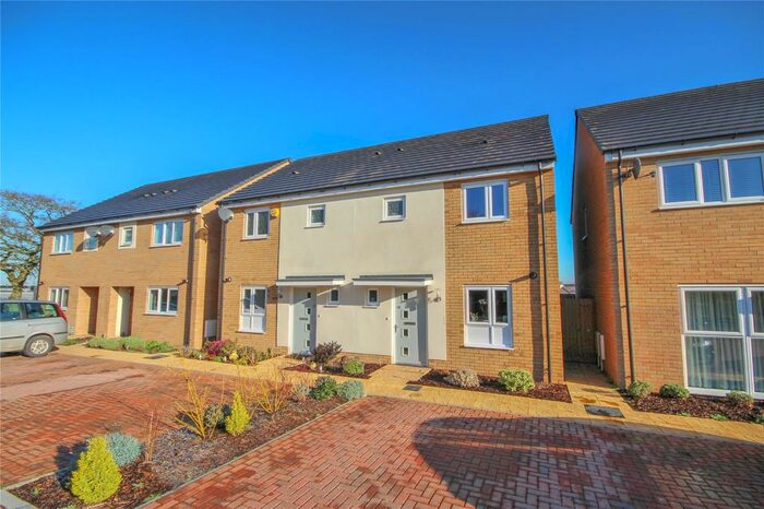 3 Bedroom Semi-Detached House To Rent In Orchid Close, Lyde Green, Bristol, South Gloucestershire, BS16