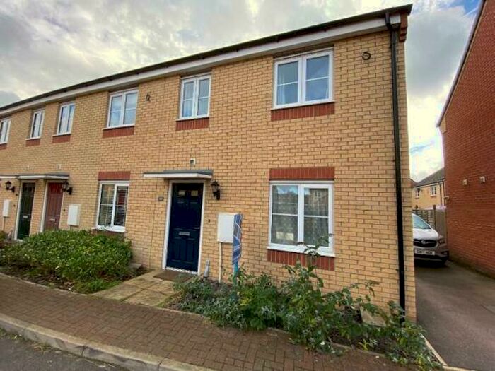 3 Bedroom End Of Terrace House To Rent In Brooklands Way, Bourne, PE10