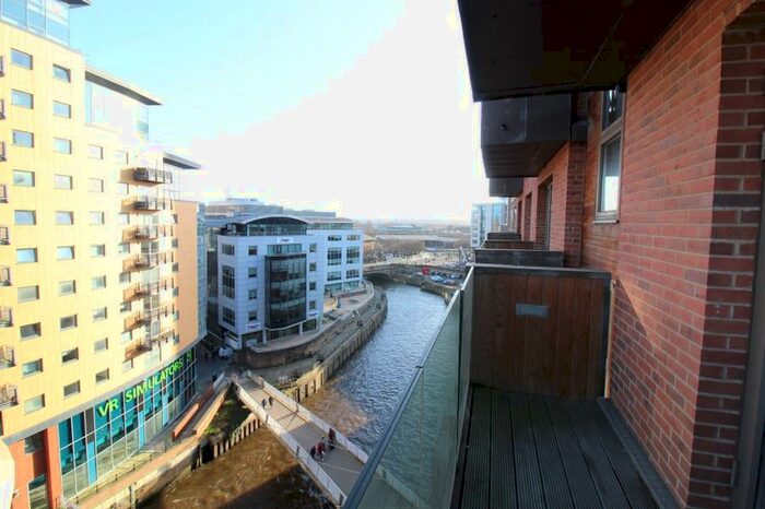 2 Bedroom Apartment To Rent In Watermans Place, Leeds West Yorkshire., LS1