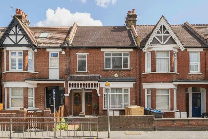 2 Bedroom Flat To Rent In Kingston Road, London, SW20