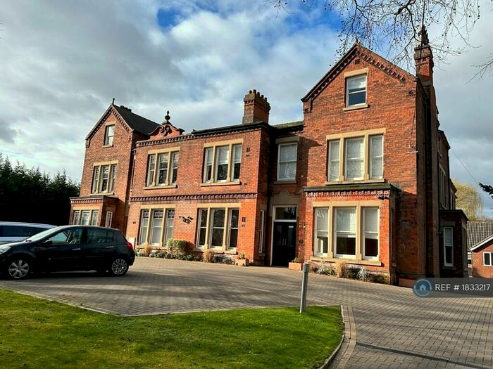 2 Bedroom Penthouse To Rent In Hazlemere House, Grimsby, DN32