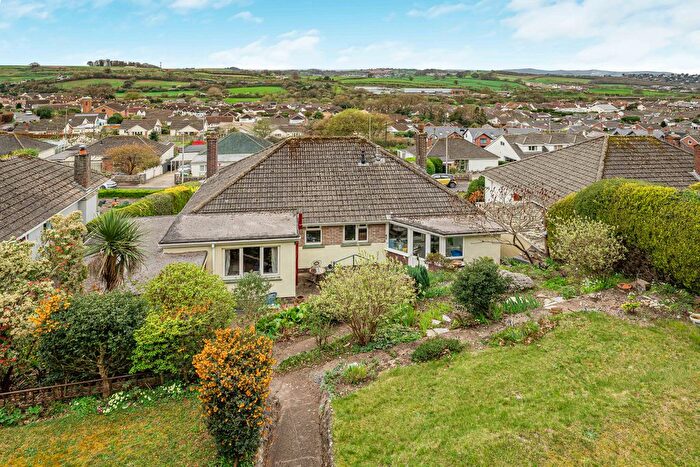 3 Bedroom Detached Bungalow For Sale In Lyndhurst Close, Kingskerswell, Newton Abbot, TQ12