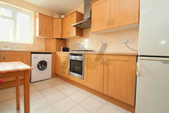1 Bedroom Flat To Rent In Regents Park Road, London, N3
