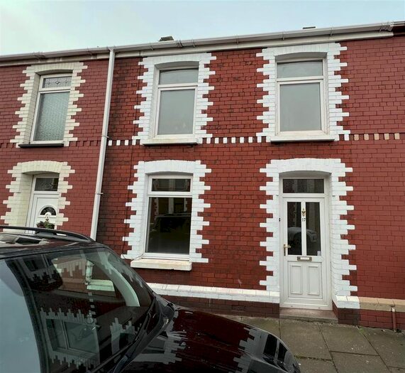3 Bedroom Property To Rent In Brook Street, Port Talbot, SA13