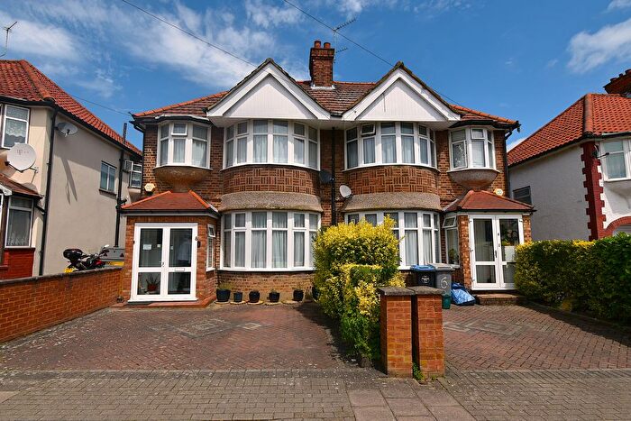 4 Bedroom Semi-Detached House For Sale In Wembley, HA0