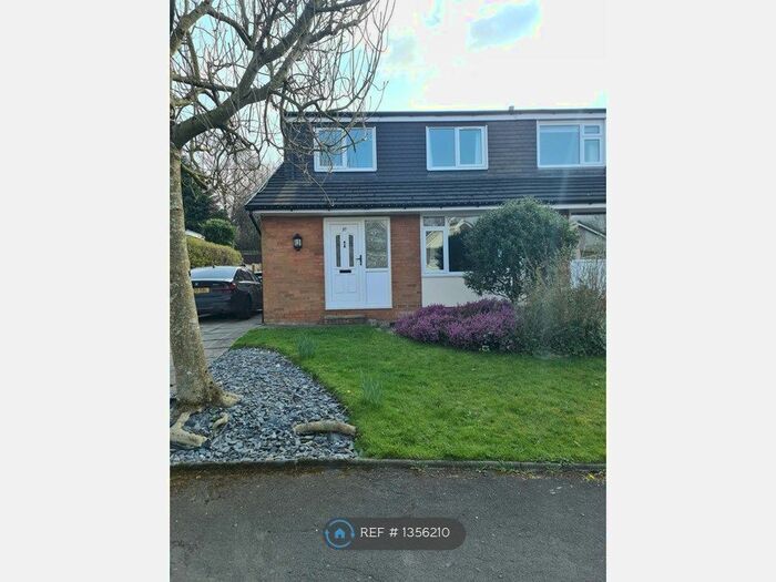 4 Bedroom Semi-Detached House To Rent In Durham Road, Wilpshire, Blackburn, BB1