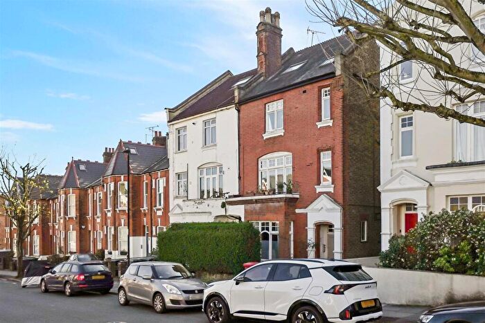 1 Bedroom House To Rent In Muswell Road, London, N10