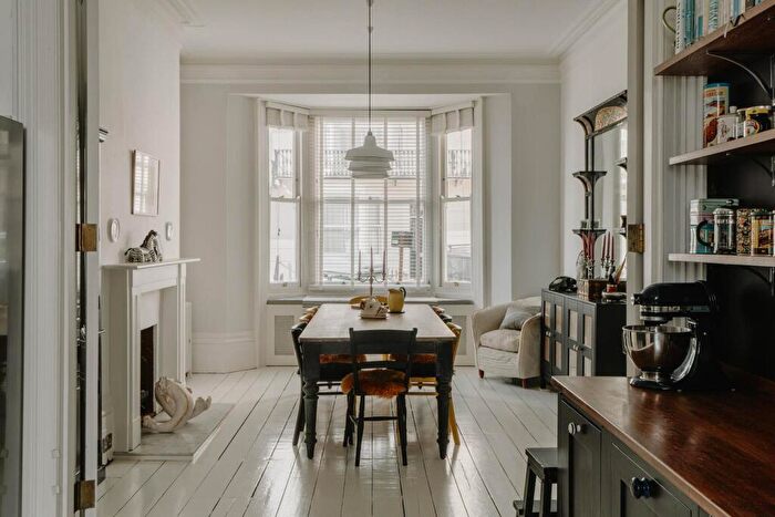 6 Bedroom Terraced House For Sale In Brighton, East Sussex, BN2 - Photo 3