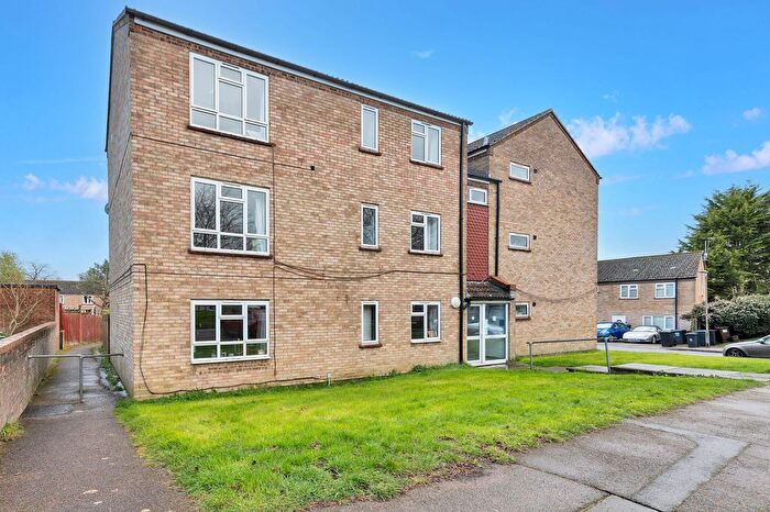 2 Bedroom Flat For Sale In Blacksmiths Hill, Benington, SG2