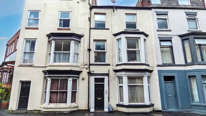 2 Bedroom Flat For Sale In Flat Elders Street, Scarborough, North Yorkshire, YO11
