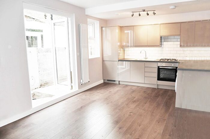 2 Bedroom Maisonette To Rent In Boyd Road, Colliers Wood, London, SW19