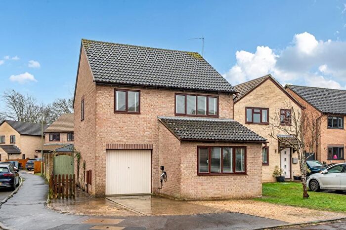 4 Bedroom Detached House For Sale In Thorney Leys, Witney, OX28
