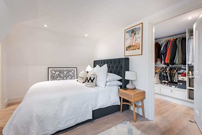 2 Bedroom Flat For Sale In Rectory Grove, London, SW4