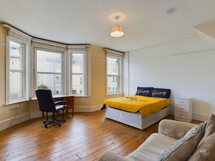 1 Bedroom Terraced House To Rent In Queens Park Road, Brighton, BN2