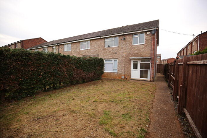 3 Bedroom House To Rent In Tamar Court, Grantham, NG31