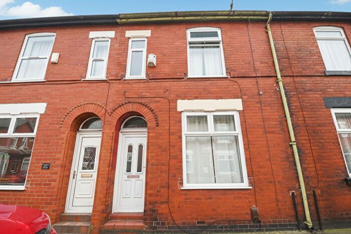 2 Bedroom Terraced House For Sale In Halstead Avenue, Salford, M6
