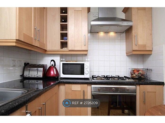 2 Bedroom Flat To Rent In Orwell Terrace, Edinburgh, EH11