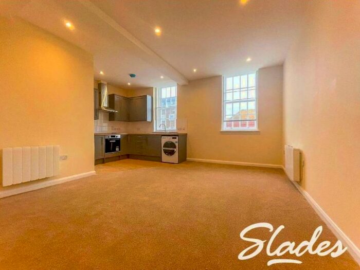 1 Bedroom Apartment To Rent In A High Street, Christchurch, Dorset, BH23