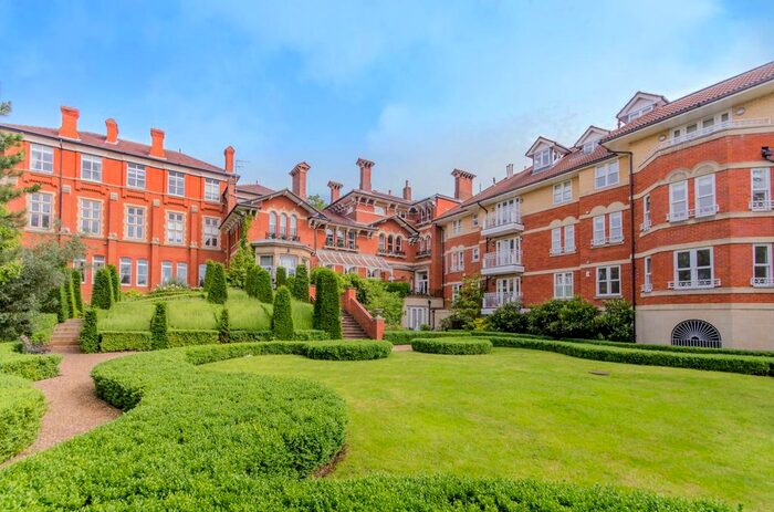 2 Bedroom Flat To Rent In The Downs, Wimbledon, London, SW20