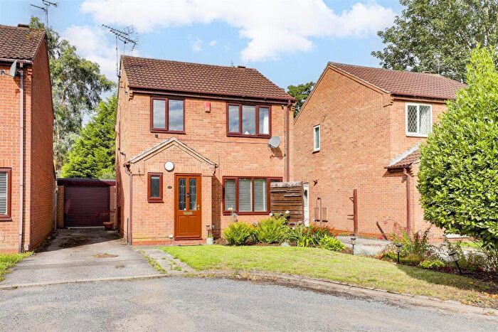 3 Bedroom Detached House For Sale In Ramblers Close, Colwick, Nottinghamshire, NG4