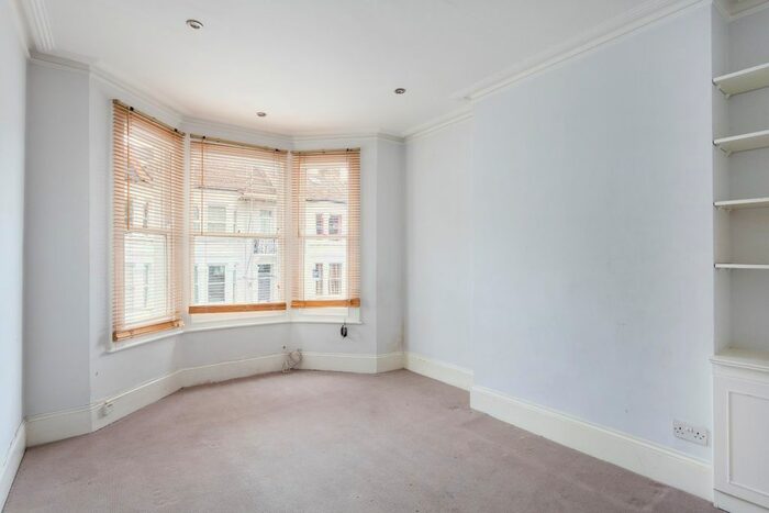 2 Bedroom Flat To Rent In Mirabel Road, London, SW6