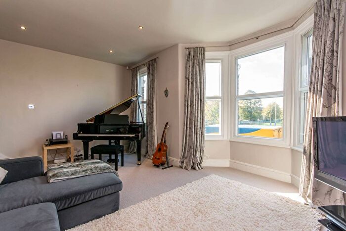 4 Bedroom Maisonette To Rent In Pavilion Terrace, North Kensington, London, W12