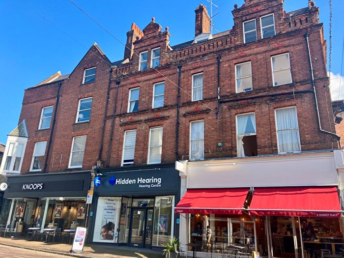 2 Bedroom Flat To Rent In Market Place, St.Albans, AL3