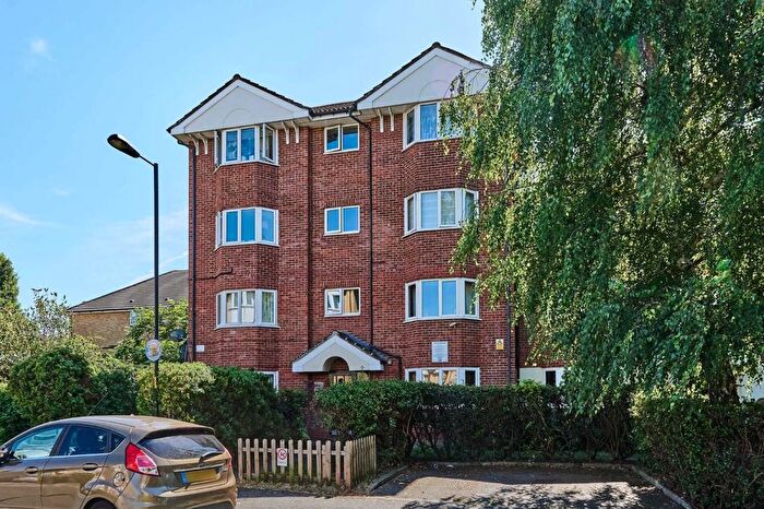 2 Bedroom Flat To Rent In Rossetti Road, London, SE16