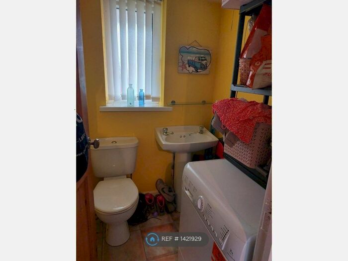 3 Bedroom Semi-Detached House To Rent In Peartree Avenue, Thurnscoe, Rotherham, S63