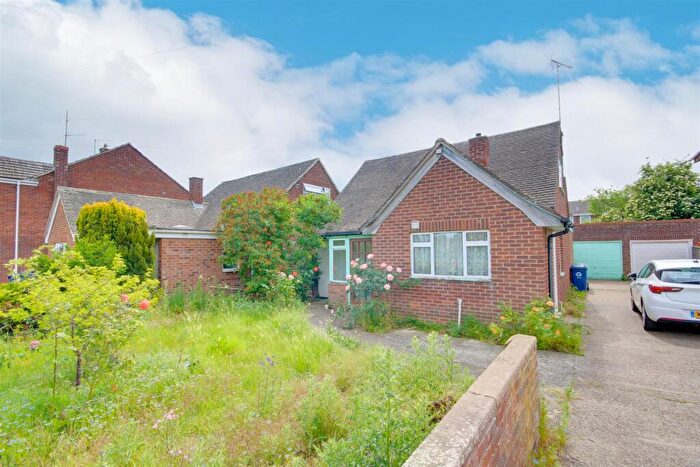 3 Bedroom Chalet For Sale In Kings Hedges, St. Ives, PE27