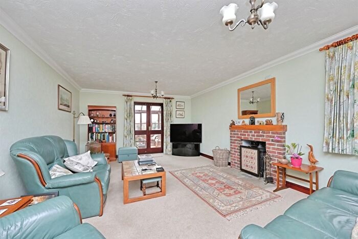 4 Bedroom Detached House For Sale In Narborough Road, Pentney, PE32