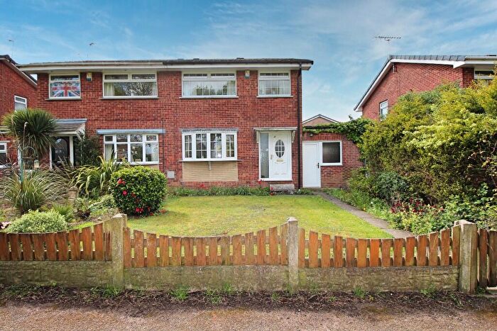 3 Bedroom Semi Detached House For Sale In Rochester Close, Worksop, Nottinghamshire, S81