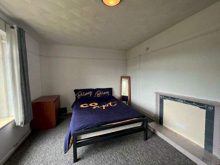 6 Bedroom Semi-Detached House To Rent In Hawkhurst Road, Brighton, BN1