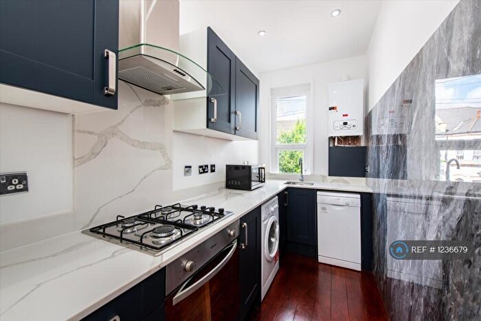 3 Bedroom Flat To Rent In Ashburnham Road, London, NW10