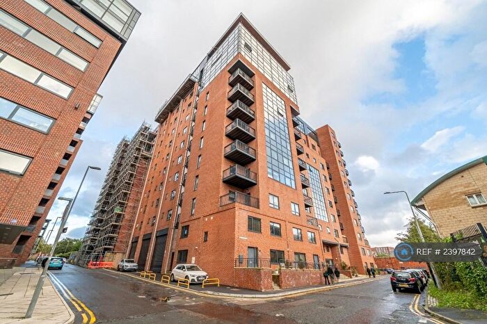 2 Bedroom Flat To Rent In Hurst Street, Liverpool, L1